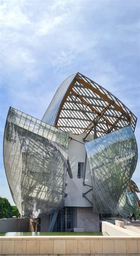 fondation louis vuitton parking|louis vuitton exhibition tickets.